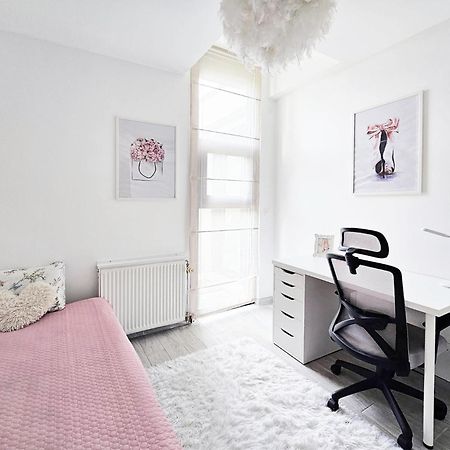 Апартаменты Bed & Breakfast - Entre Paris & Disneyland Руасси-ан-Бри Экстерьер фото